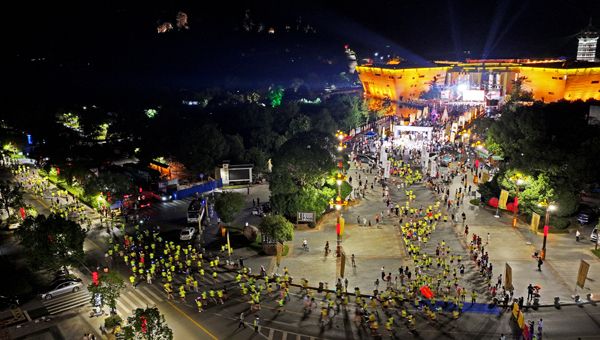 鹰潭龙虎山“体育+旅游”盛宴 燃爆旅游市场新热度(图5)