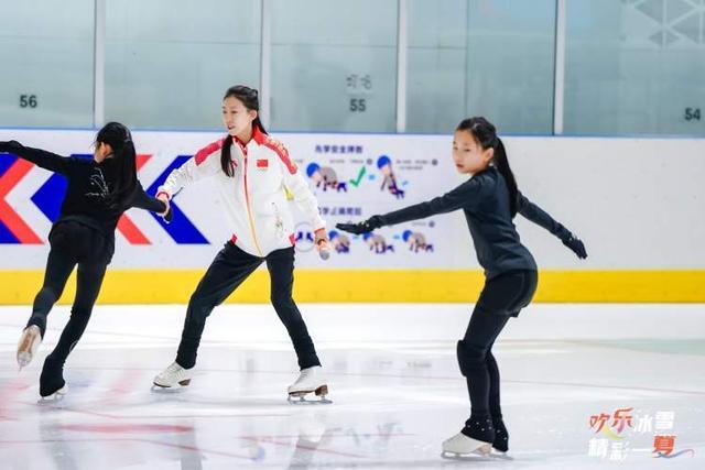 冰与火的碰撞！上海全民健身日近300场体育活动点燃夏日运动激情(图3)